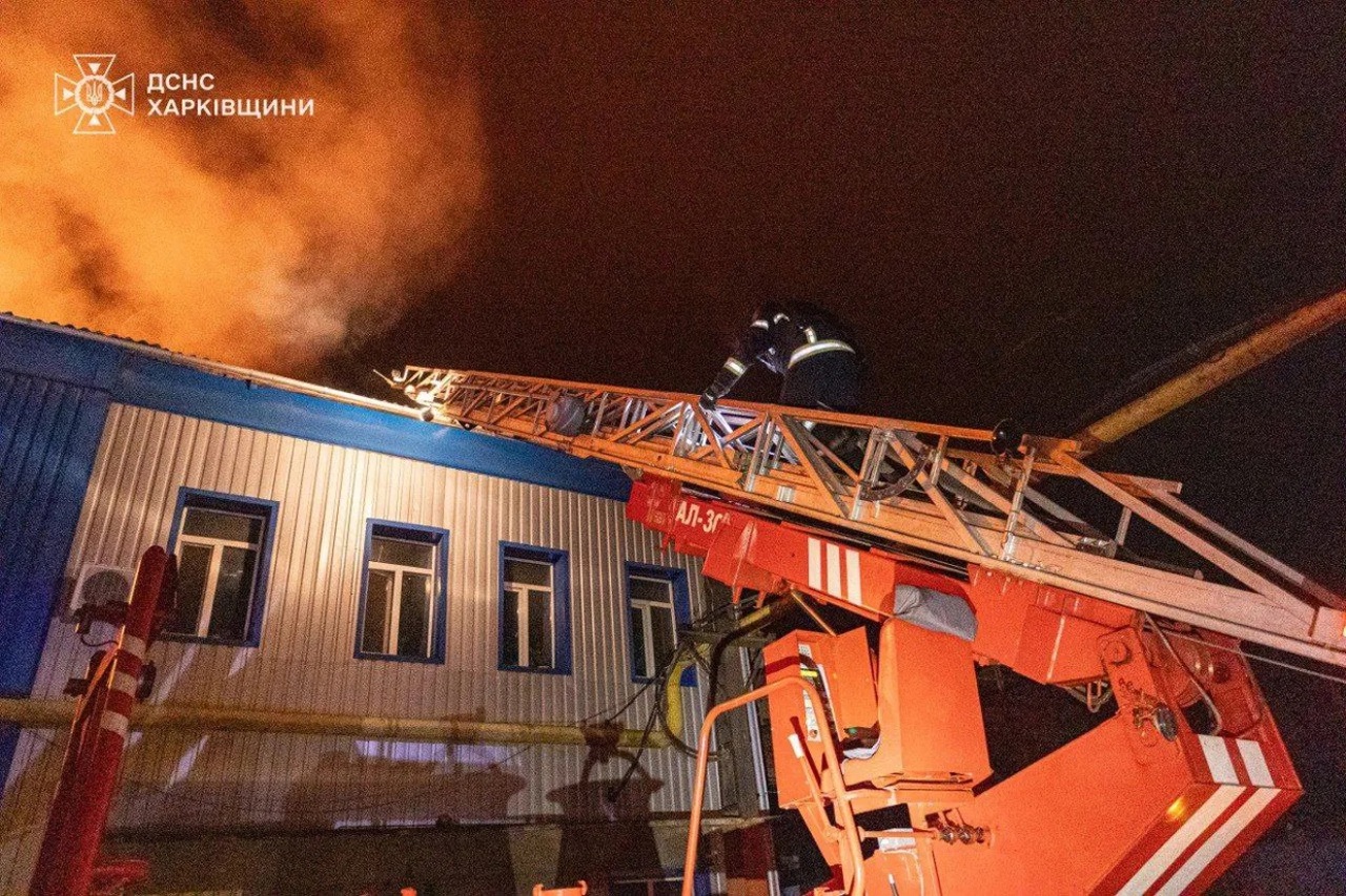 С днем рождения в рамке надпись