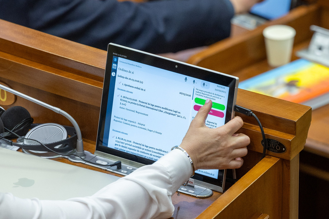 Legea agenților imobiliari, votată în lectură finală: Până la 40.000 de lei amendă pentru nerespectarea noilor reguli