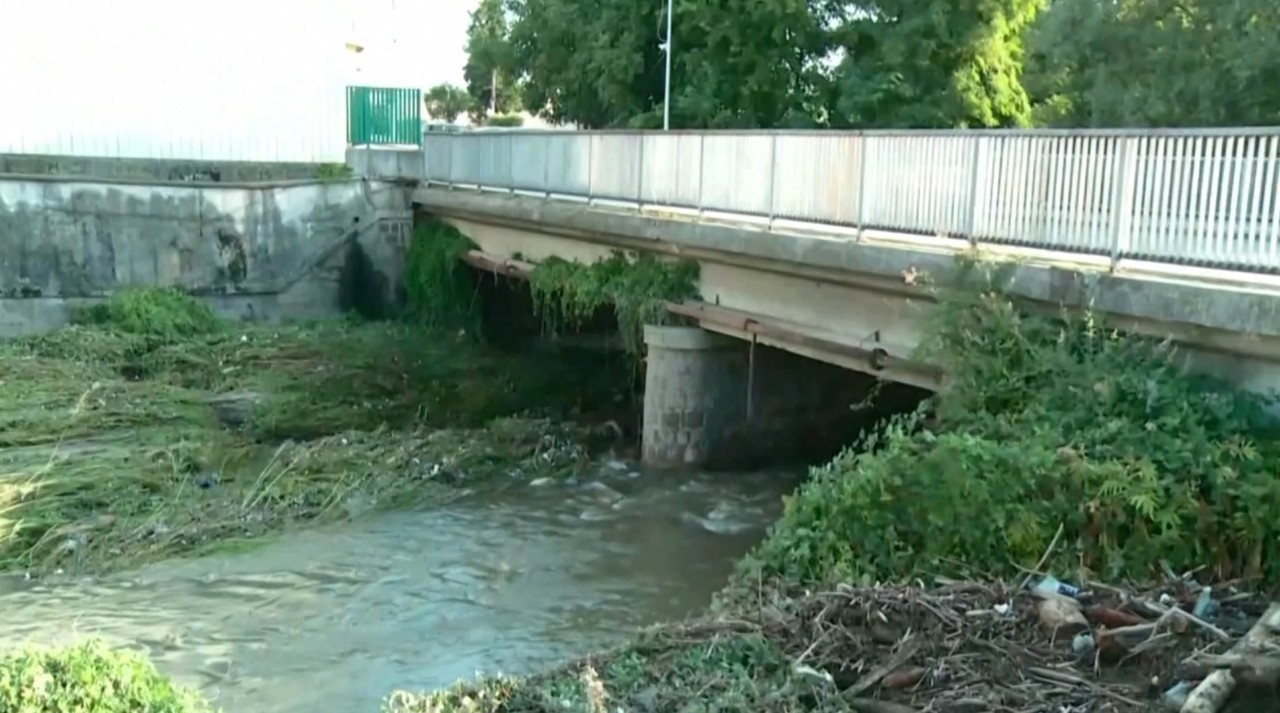 Viituri devastatoare în Bulgaria: Case și drumuri inundate, iar un om este dispărut