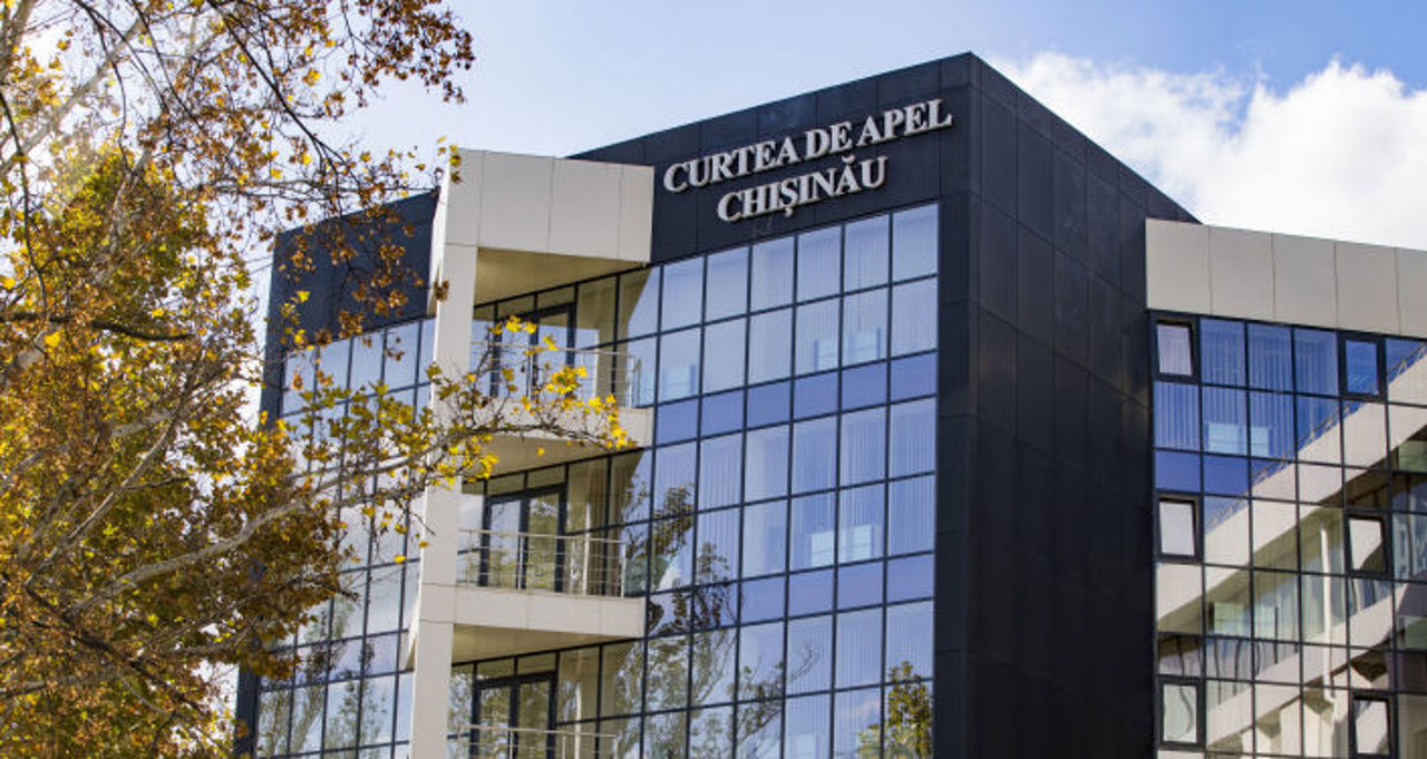 Schemă de vânzare a terenurilor din Chișinău la prețuri diminuate: PA contestă achitarea unui executor judecătoresc