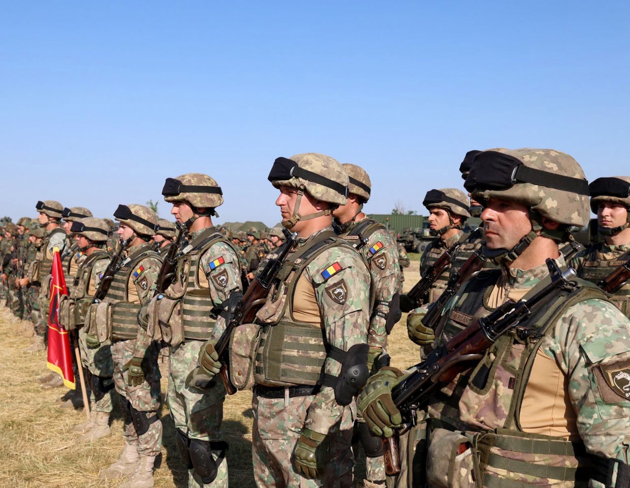 Neutralitatea impusă R. Moldova de Rusia, o vulnerabilitate strategică: Doar aderarea la NATO sau UE poate garanta securitatea țării, afirmă experții