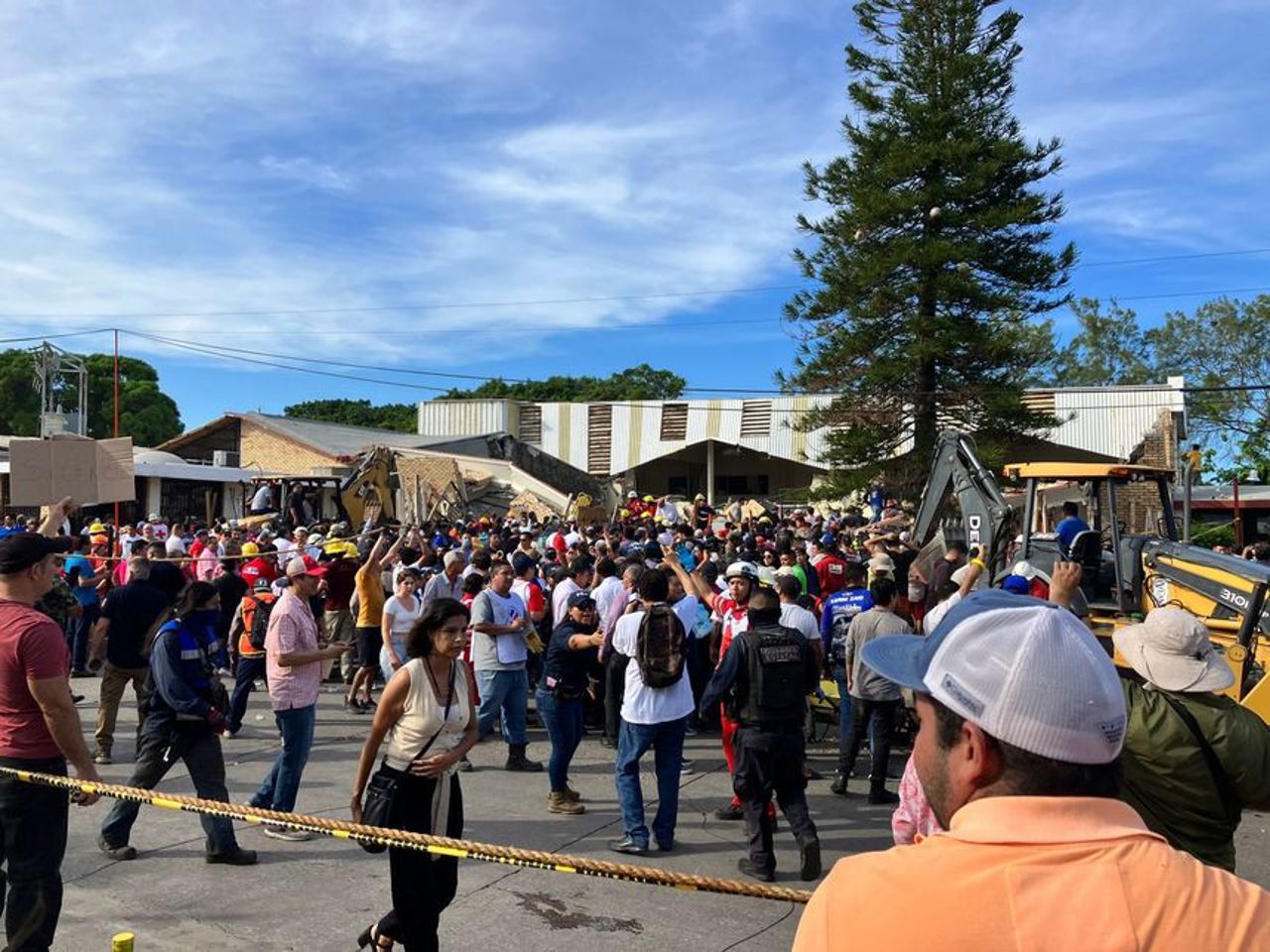 Mexico church: Nine dead and 20 trapped after Tamaulipas roof collapse