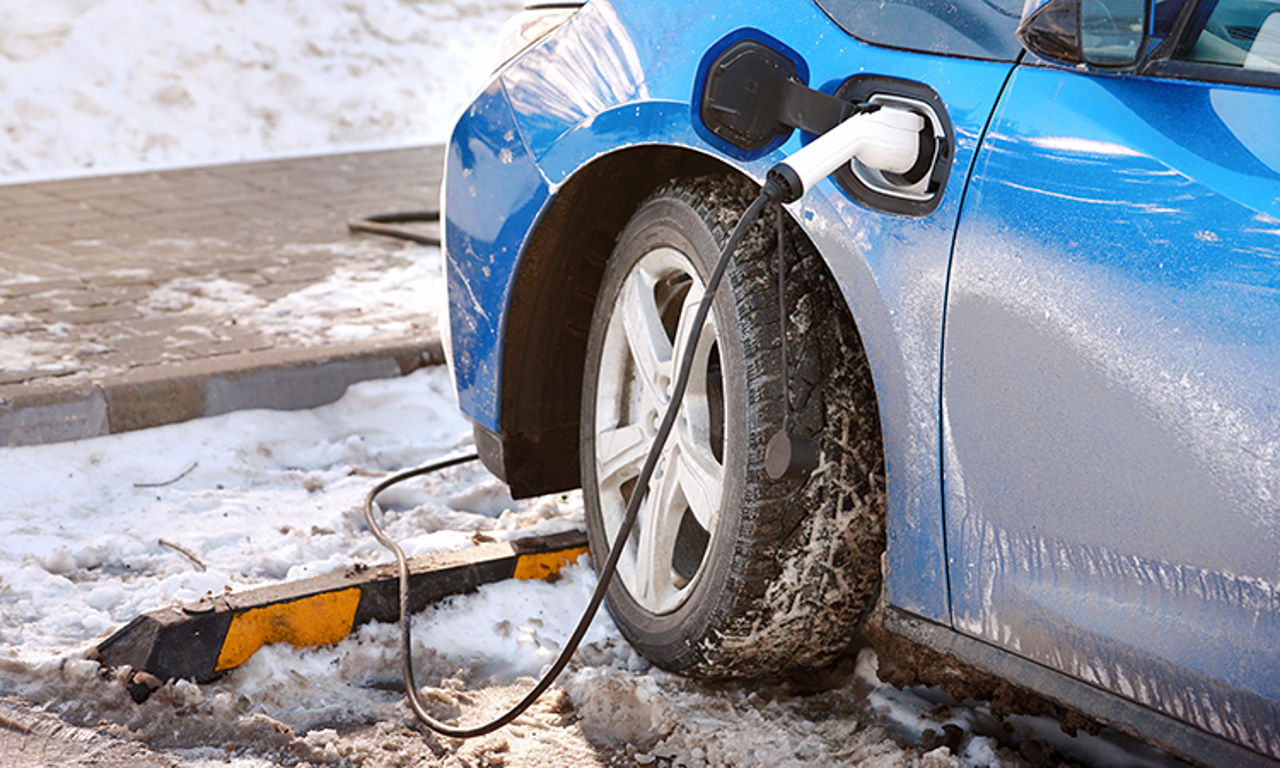 Transportul eficient energetic se extinde: ponderea mașinilor electrice și hibride a ajuns la aproape 7% 