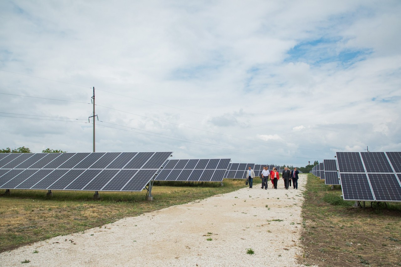 Parcul fotovoltaic de la Criuleni a produs, timp de un an, milioane de kilowați. Câți bani au ajuns în bugetul raional din activitatea acestuia 