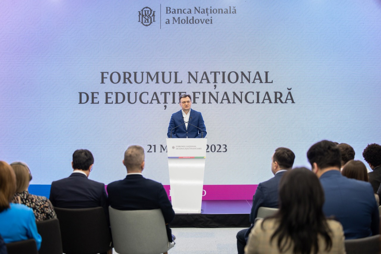 Дорин Речан: Власти Республики Молдова должны инвестировать в финансовое образование, чтобы развиваться