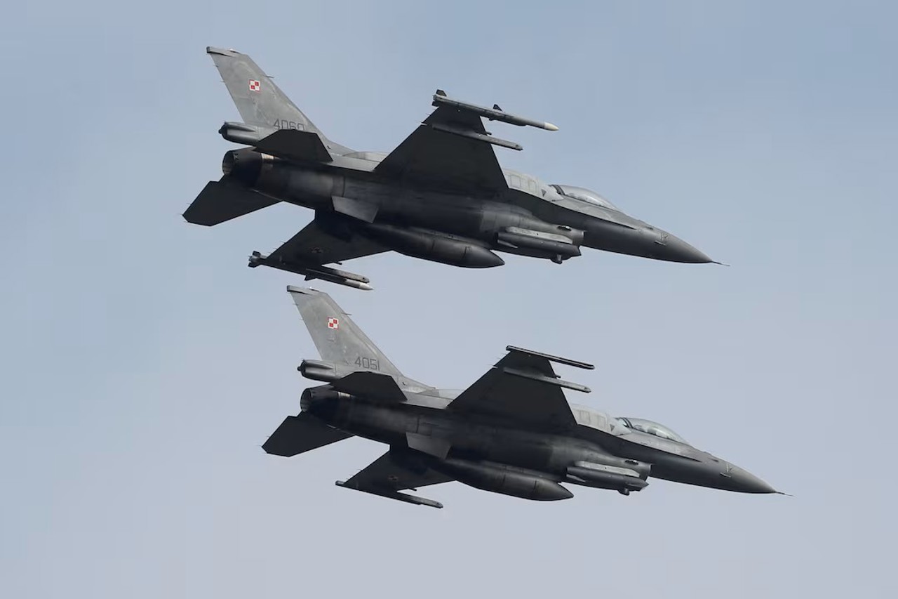 Reuters / Avioane de luptă F-16