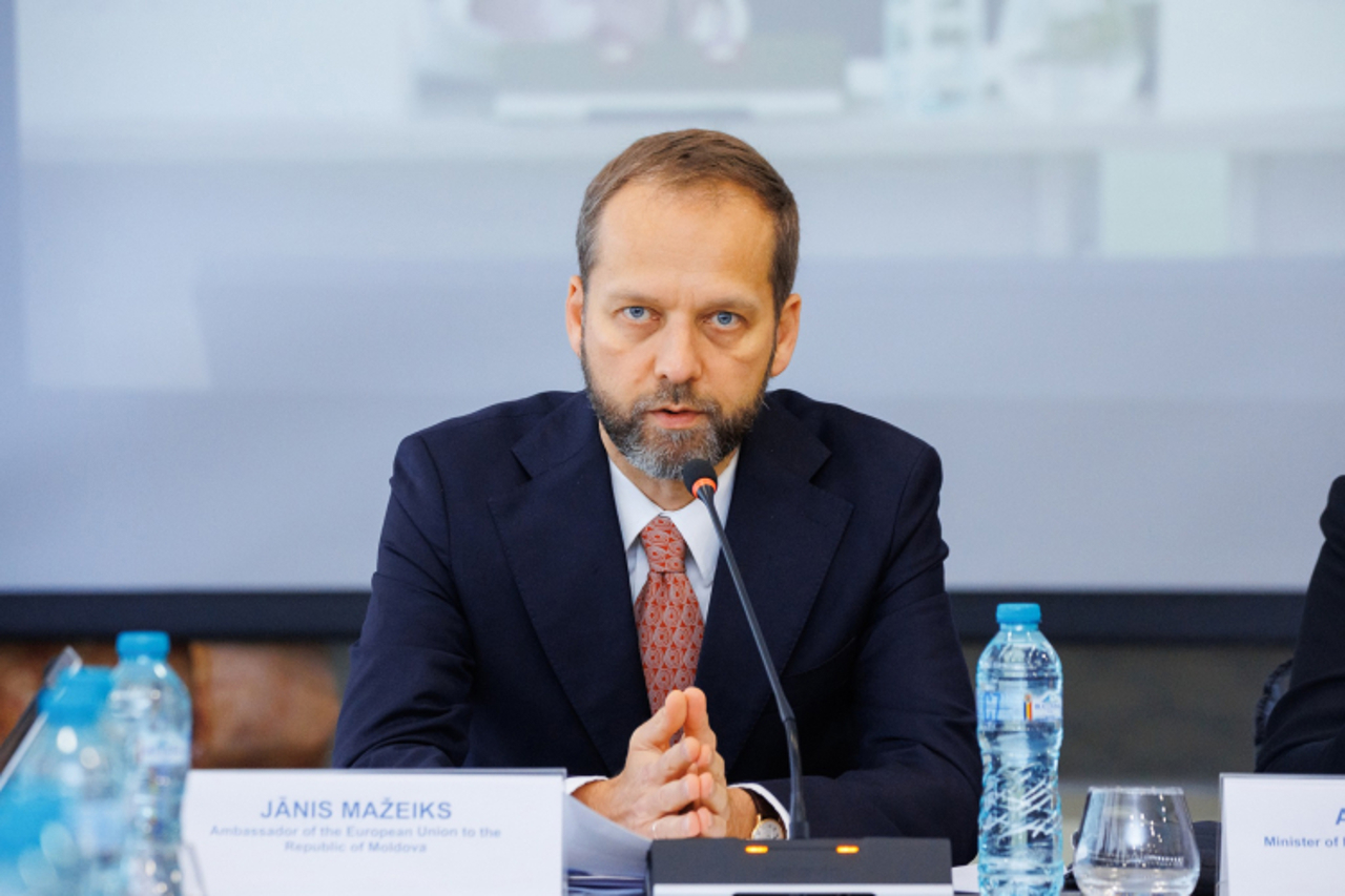 Ambasadorul UE la Chișinău condamnă atacurile împotriva presei independente din Republica Moldova