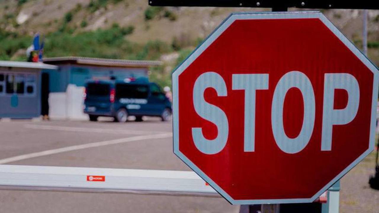 Punctele de trecere a frontierei moldo-ucrainene cu control comun și-au sistat temporar activitatea