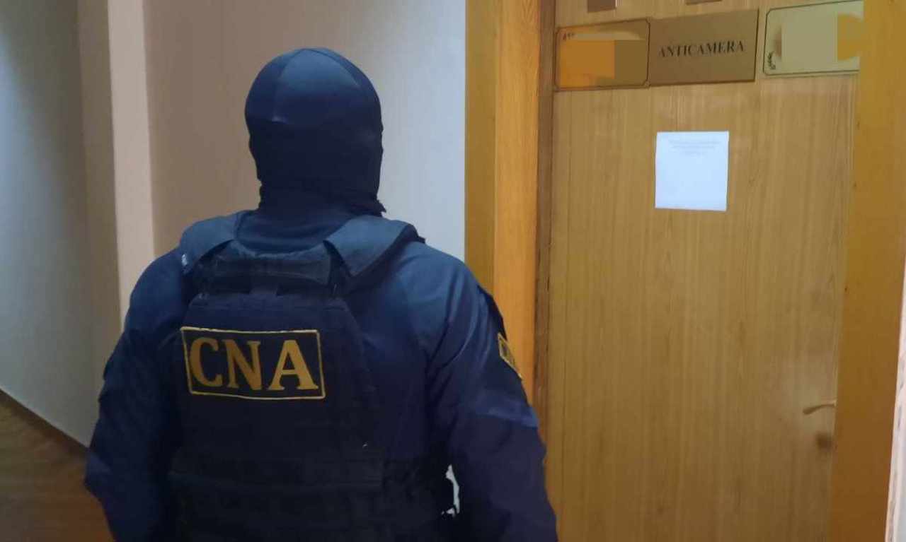 CSM a aprobat inițierea urmăririi penale, arestarea și percheziționarea unor judecători, suspectați de corupție și trafic de influență