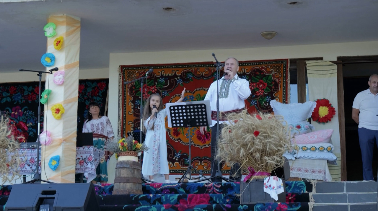 „Un sat, o familie, un neam”: Diaspora revine acasă, la festivalul din Bașcalia
