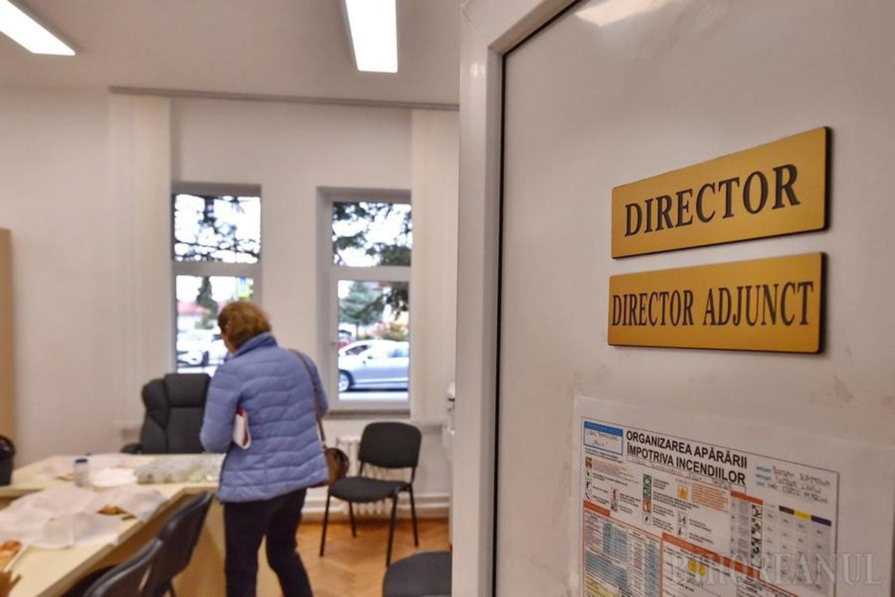Funcțiile de director adjunct în școli vor fi ocupate prin concurs. Contracte actuale încetează pe 7 septembrie 