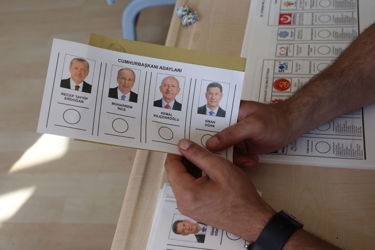 Elections in Turkey // Polling stations closed. The vote will decide who will lead the country