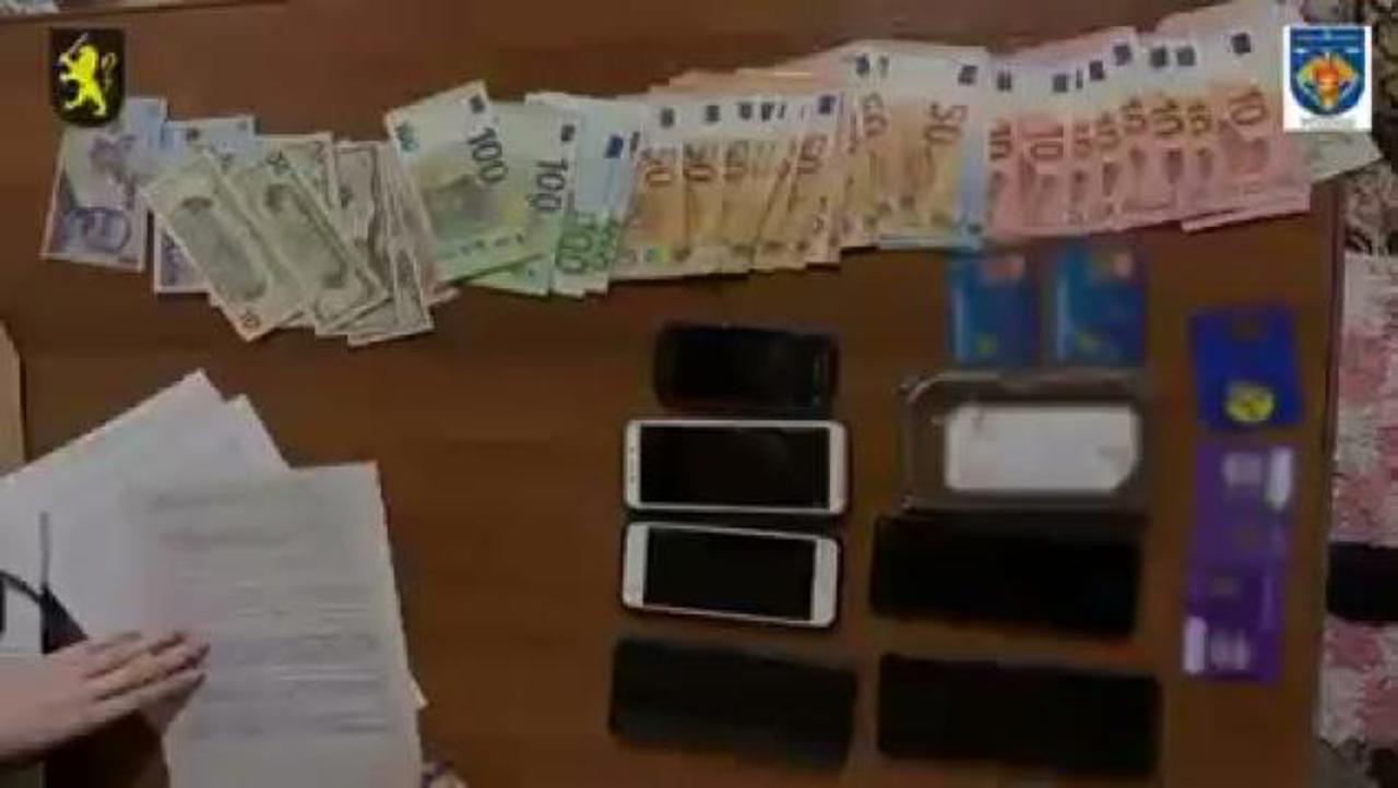 Trei persoane condamnate într-o schemă de escrocherie cu mașini importate din Europa