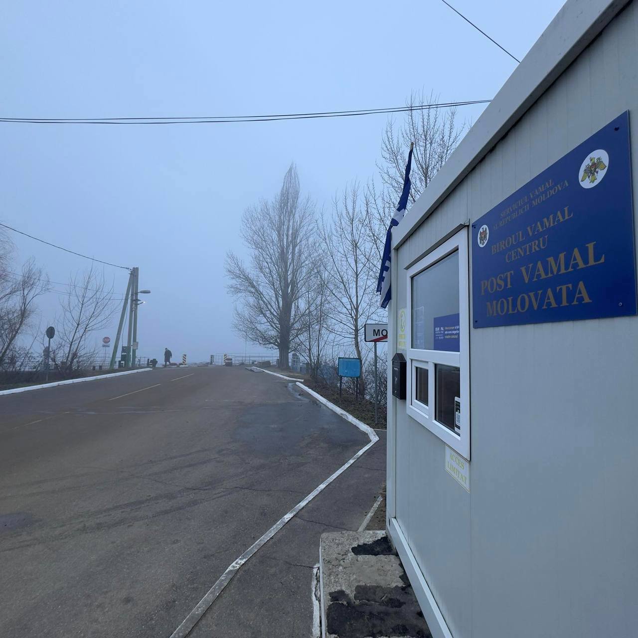 Ceața împiedică bacul să traverseze Nistrul: Postul „Molovata” și-a suspendat temporar activitatea