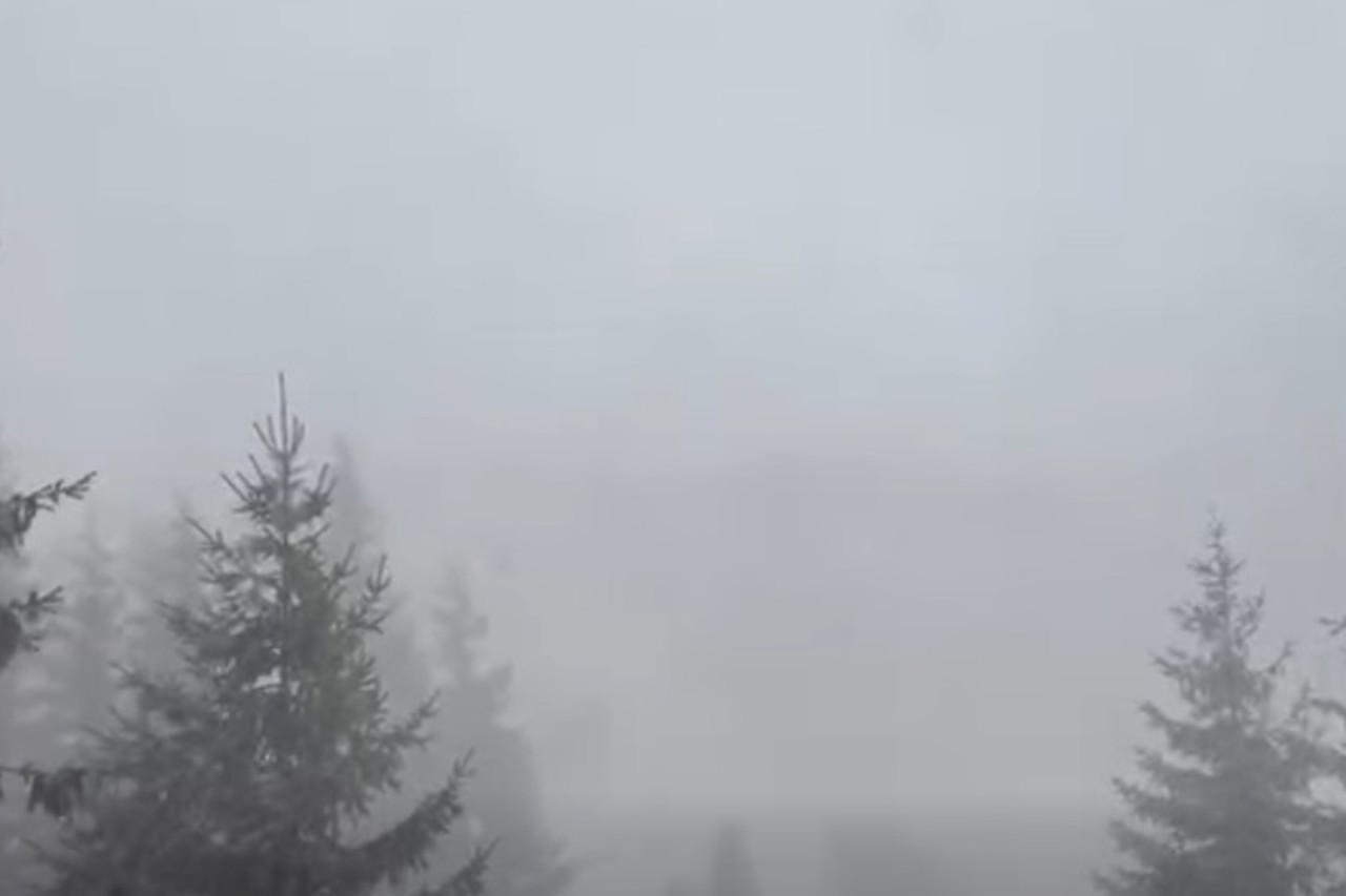 Moldovan hikers trapped in Făgăraș Mountains amid Red Code blizzard