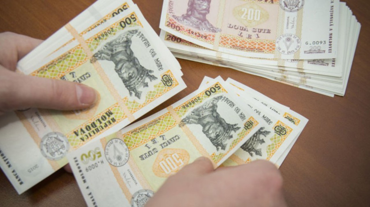 Peste 2.400 de persoane cu dizabilități severe vor primi câte 5.000 de lei în calitate de ajutor financiar unic