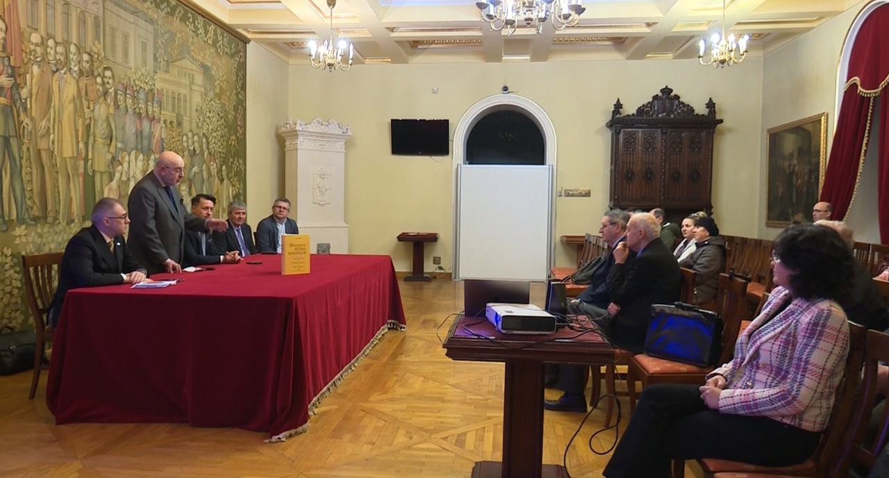 Cartea „Documente privind istoria românilor”, lansată la Iași de Ziua Unirii Principatelor Române 