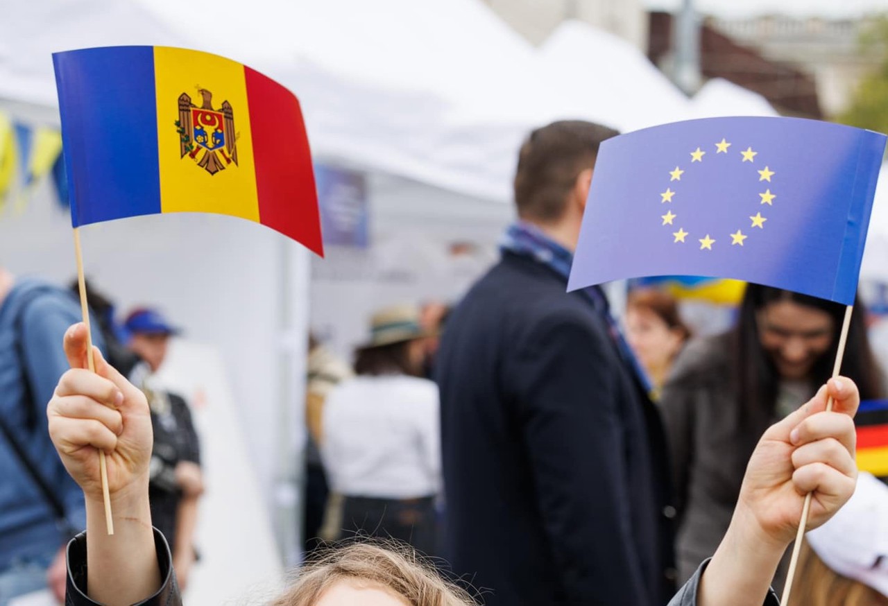 Sondaj Aproape la sută dintre moldoveni susțin aderarea Republicii Moldova la Uniunea Europeană