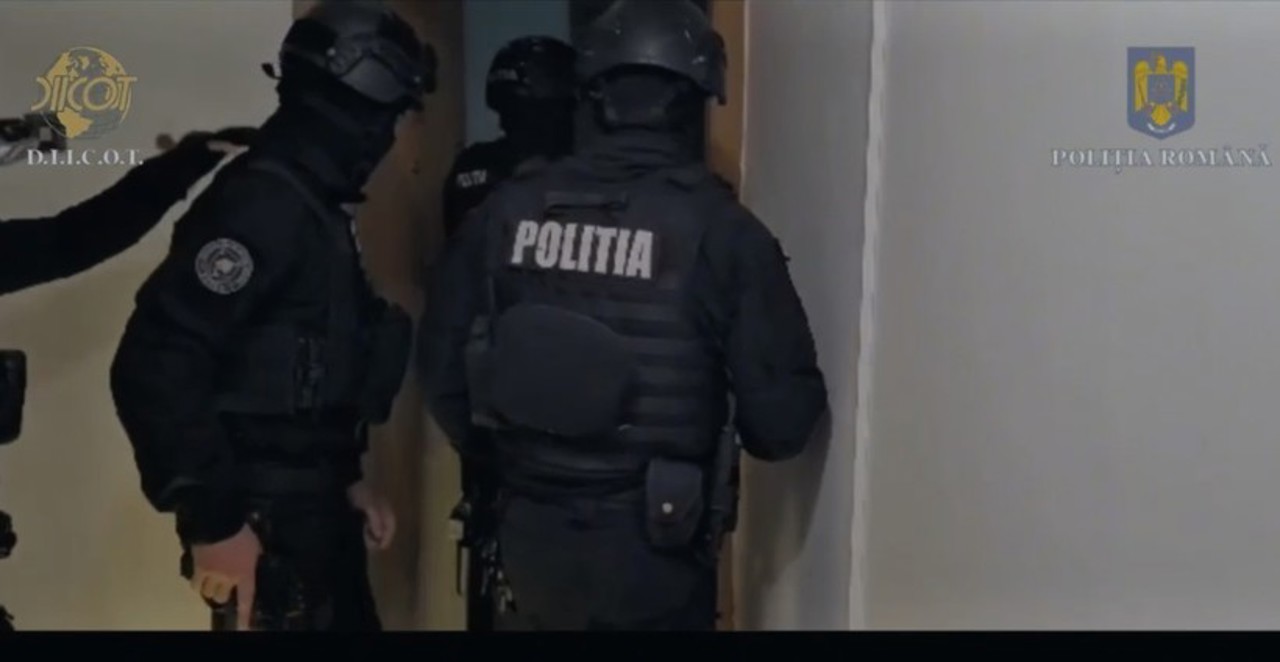 Illegal Romanian document network targets Moldovans; Suceava public institutions searched