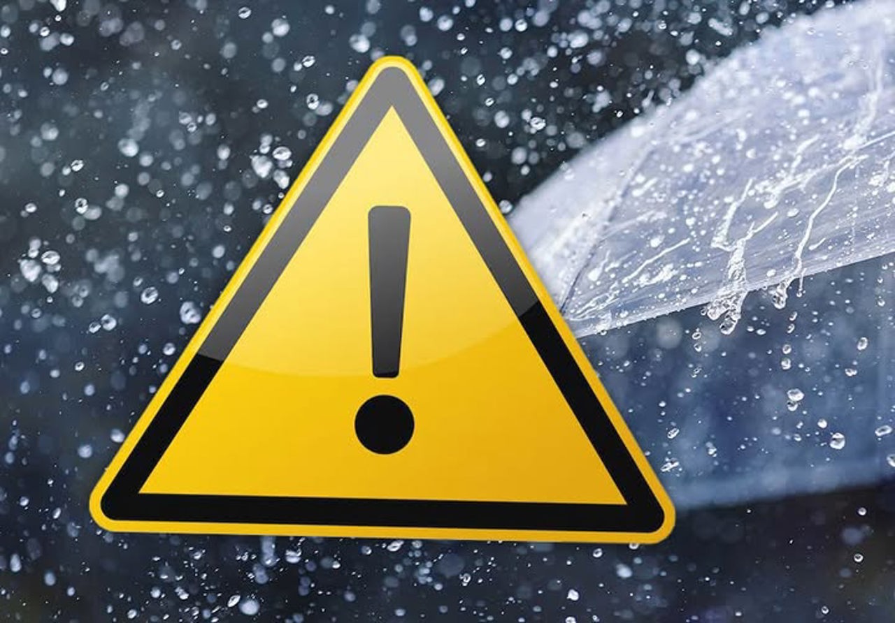 Cod galben de ploi puternice. Salvatorii recomandă adăpostirea în locuri sigure și supravegherea copiilor