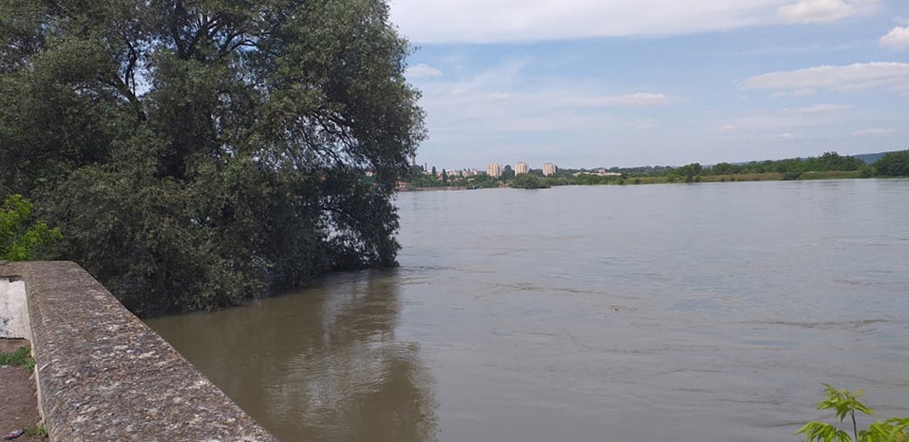 Pericol de inundații în toată țara. Meteorologii au emis Cod galben