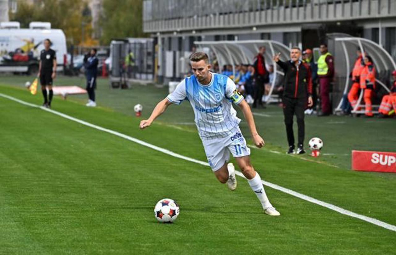 Universitatea Craiova a repurtat a patra victorie consecutivă în Superliga românească de fotbal 