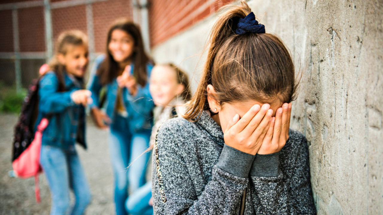 Teen attacked in school yard, classmates record the incident