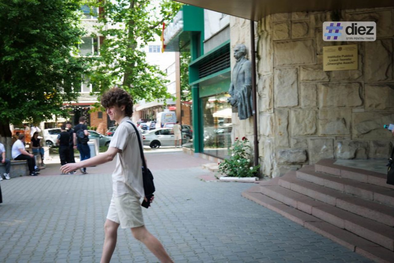 Сессия бакалавриата началась с экзамена по языку обучения. Выпускники уверены, что сдали экзамент