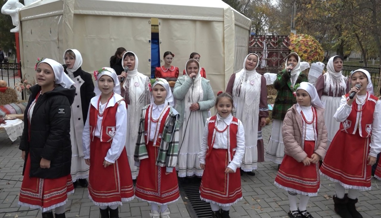 Ceadâr-Lunga a îmbrăcat straie de sărbătoare. Locuitorii au celebrat Kasîm și hramul localității 