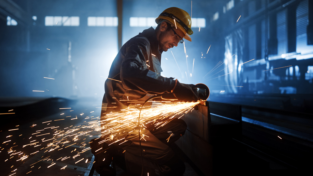 Producția industrială avansează: 7% în primele patru luni