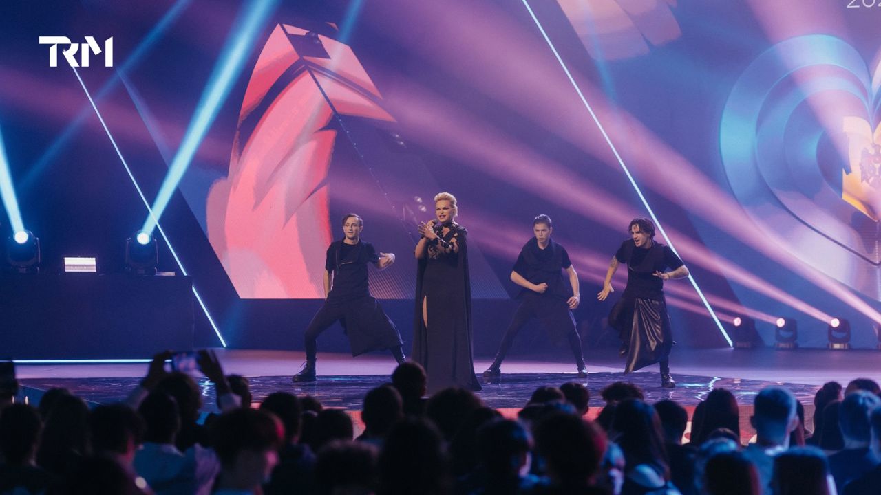 TRM / Cristina Scarlat