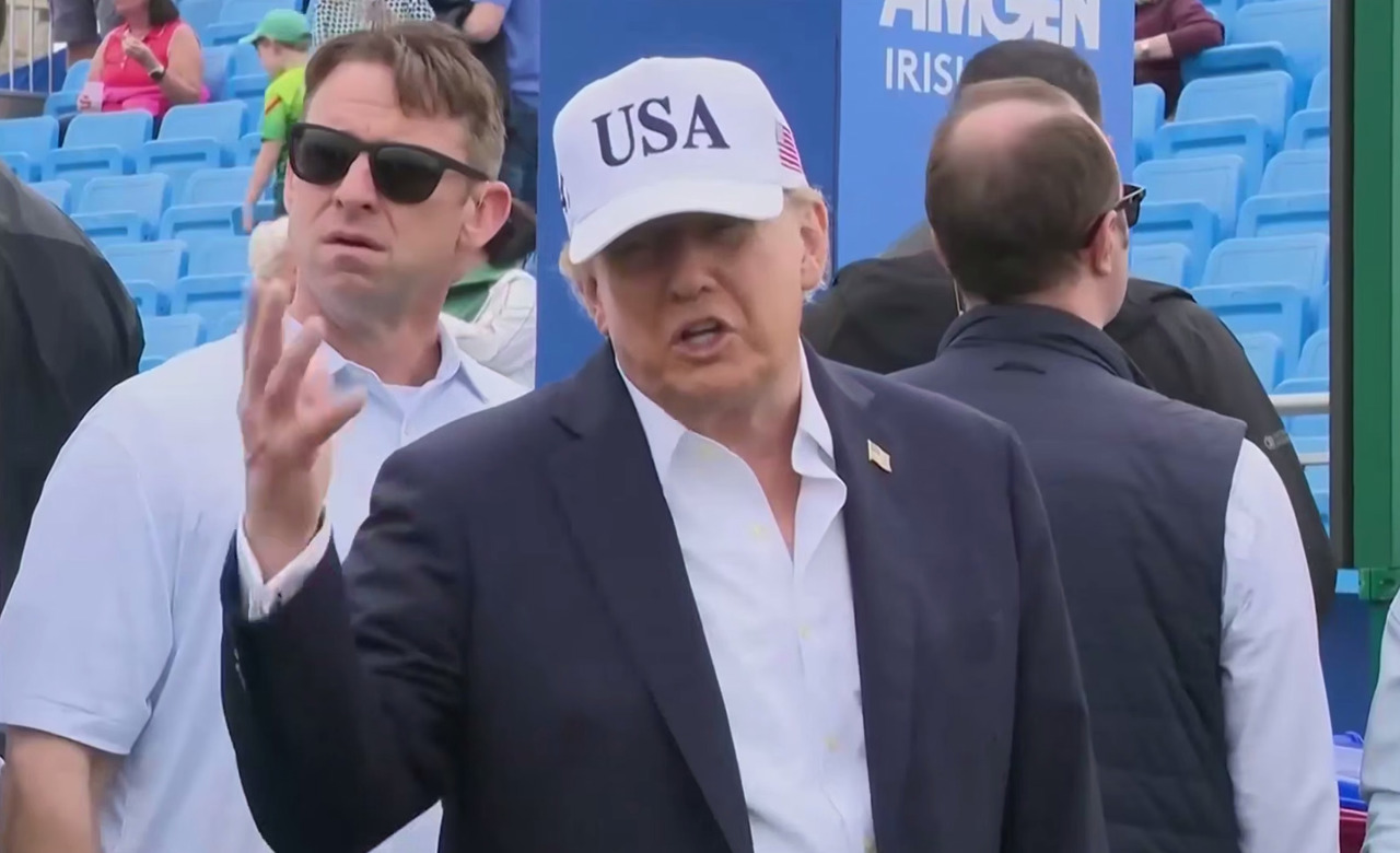 Trump îi cere Ucrainei să înceteze atacurile asupra producției de motorină din Rusia