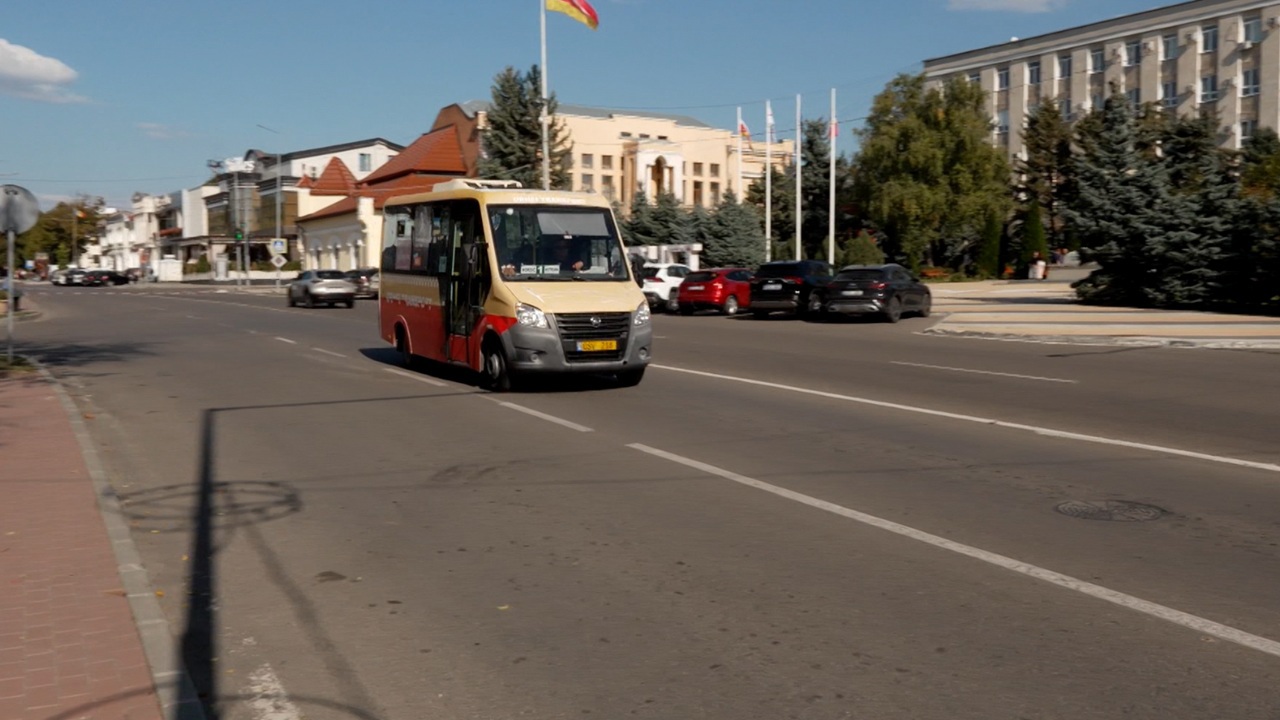 Transport public mai scump la Orhei: S-a renunțat la gratuitatea din orele de vârf, iar prețul unei călătorii s-a dublat