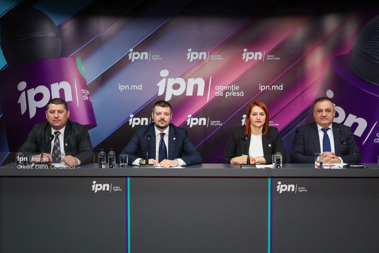 Reforma administrației locale: LOC propune crearea a trei regiuni și câte 3.000 de lei per cetățean, CALM cere descentralizare reală