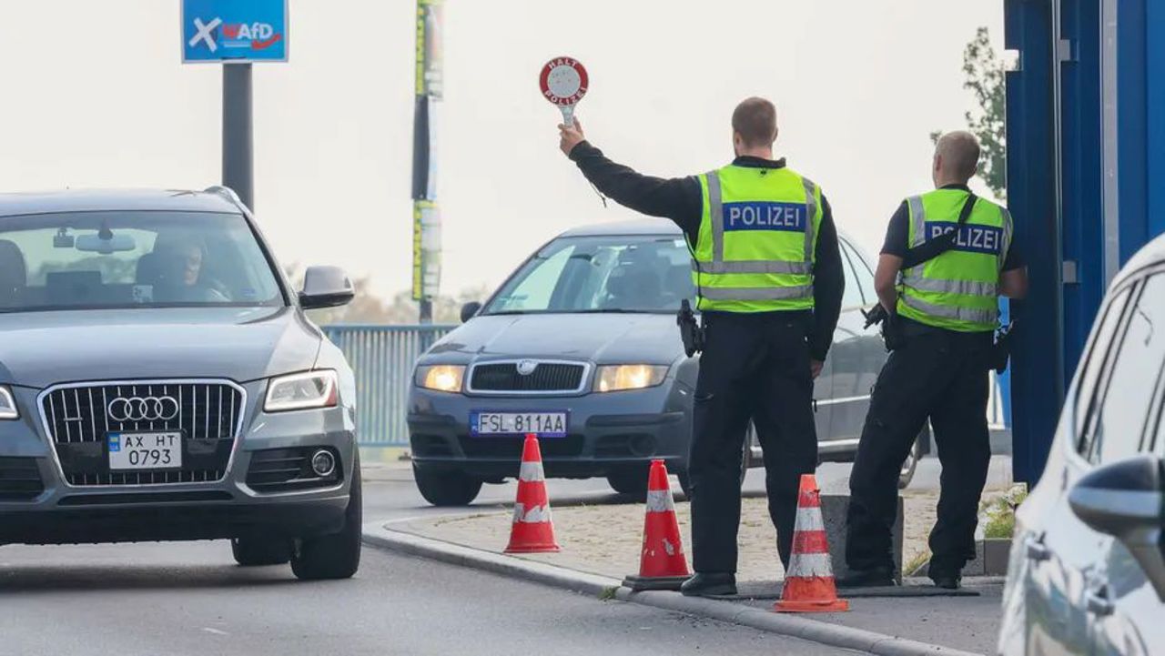 Polonia reintroduce controalele la frontierele cu Germania și Lituania