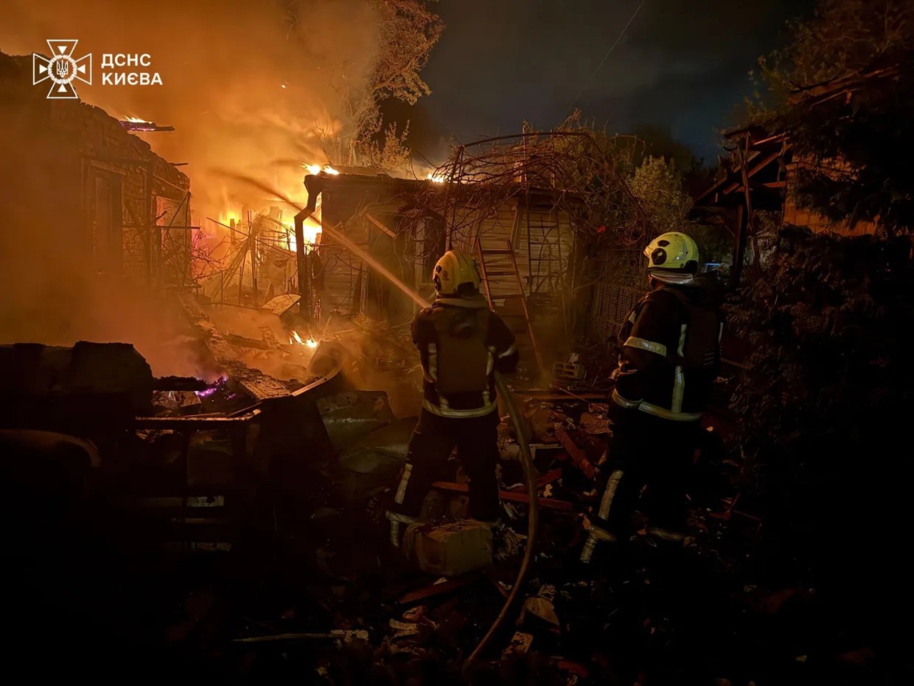 Atac cu drone în Ucraina: la Kiev sunt cel puțin 11 răniți, inclusiv doi copii 