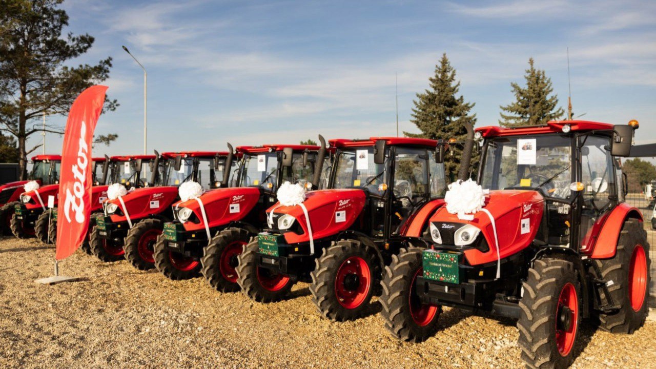 Tractoare noi pentru intervenții rapide: sprijin european pentru șase orașe din Republica Moldova