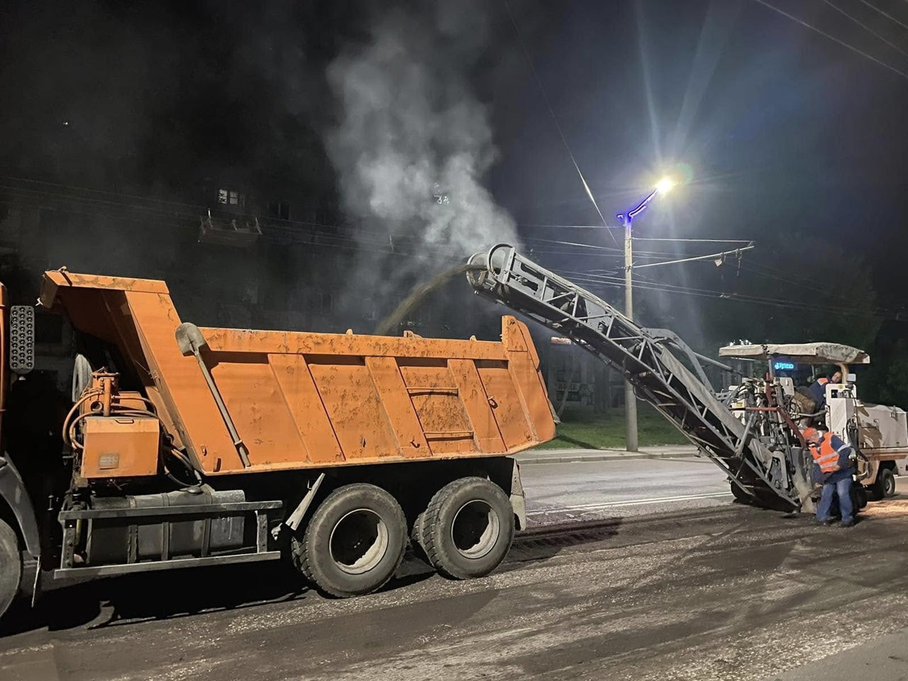 Șoseaua Muncești, plină de gropi după ninsori: șoferii circulă cu viteze de până la 20 km/h