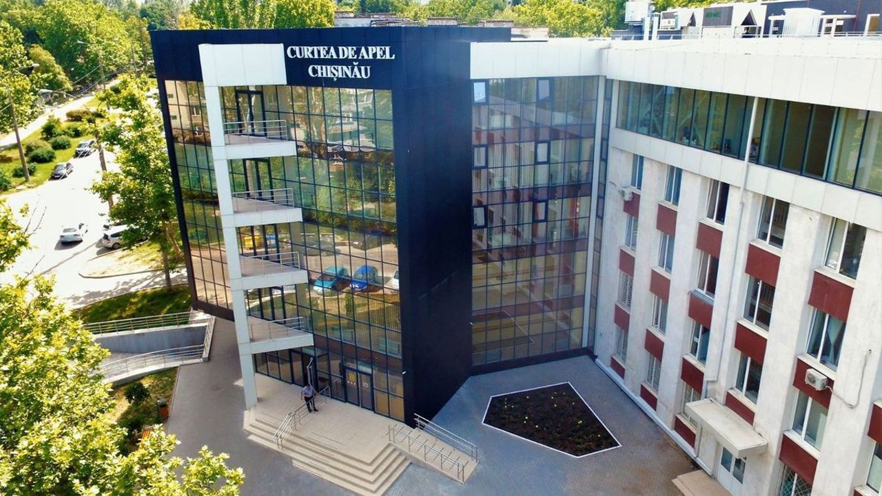 Alertă cu bombă la Curtea de Apel Chișinău. Zona a fost securizată