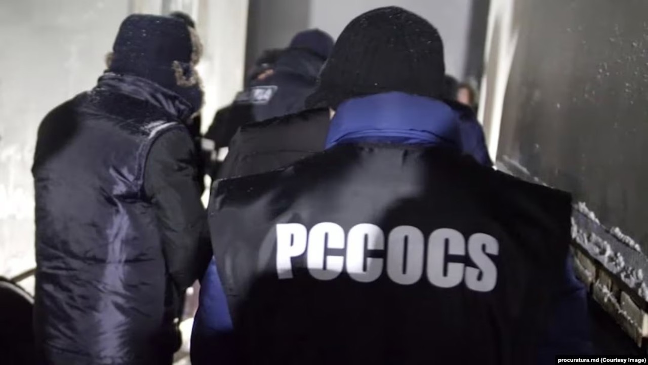 Обыски в Республике Молдова и Румынии по делу о контрабанде анаболиков и отмывании денег