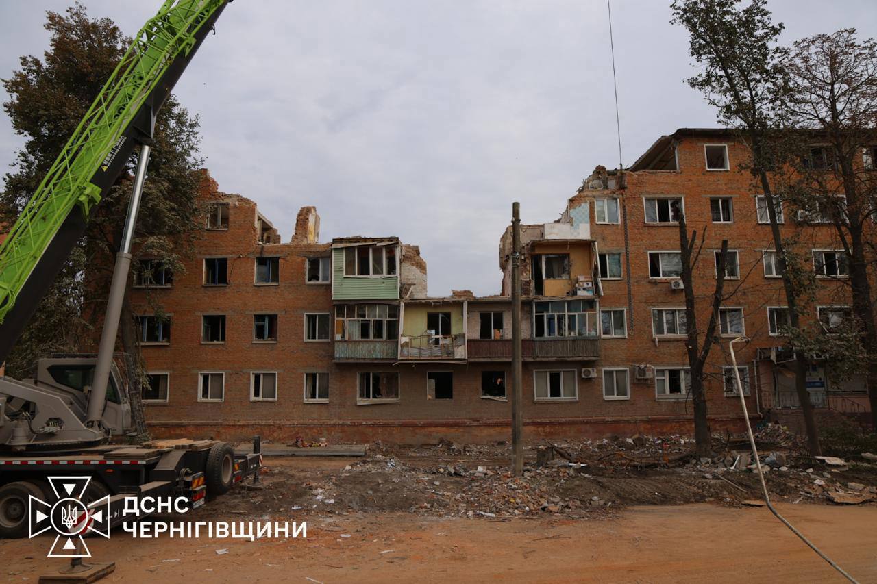 В Краматорске два пассажирских автобуса оказались в эпицентре взрыва авиабомбы: 30 человек погибли