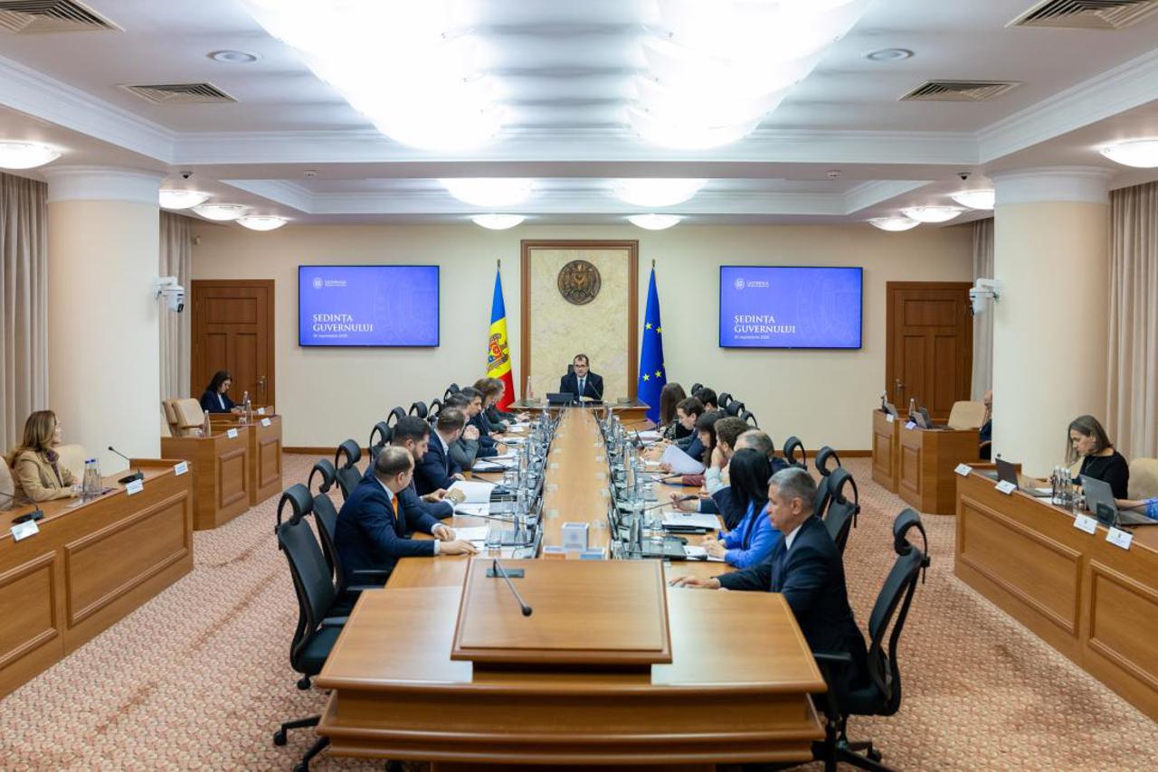 Ministrului Justiției i se cere „curățenie” în rândul administratorilor de insolvabilitate. Premierul acuză practici abuzive și persoane „toxice”