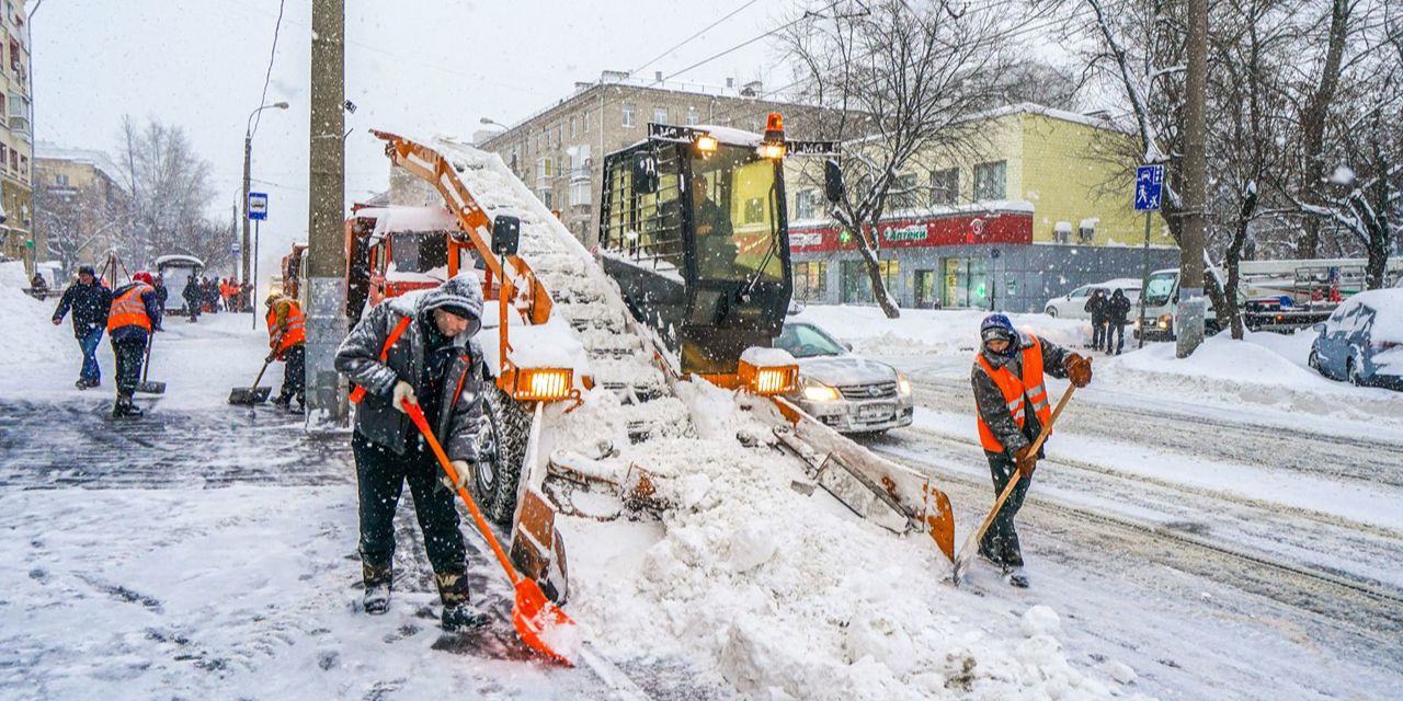 "Ваня" в Москве: на столицу России обрушился сильнейший снегопад 