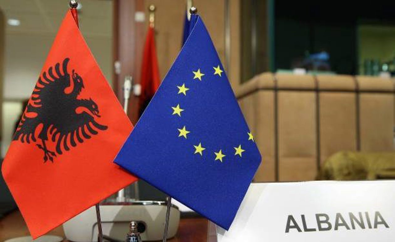 Albania deschide primele capitole de negocieri pentru aderarea la UE