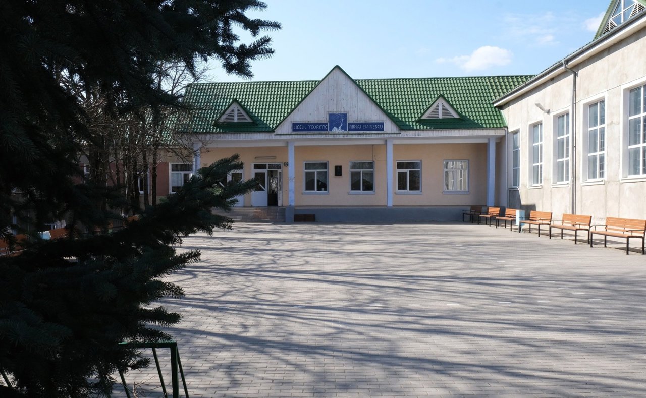 Ministerul Educației și Cercetării caută fonduri externe pentru a finaliza proiectul celor 90 de „Școli-model”