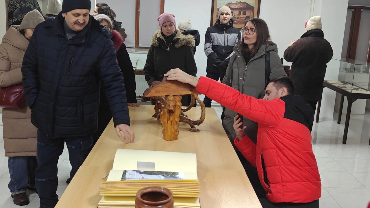 Ghizi din întreaga țară au vizitat Muzeul din Cimișlia: „Una este să răsfoiești cărți, cu totul altceva să respiri aerul istoriei”