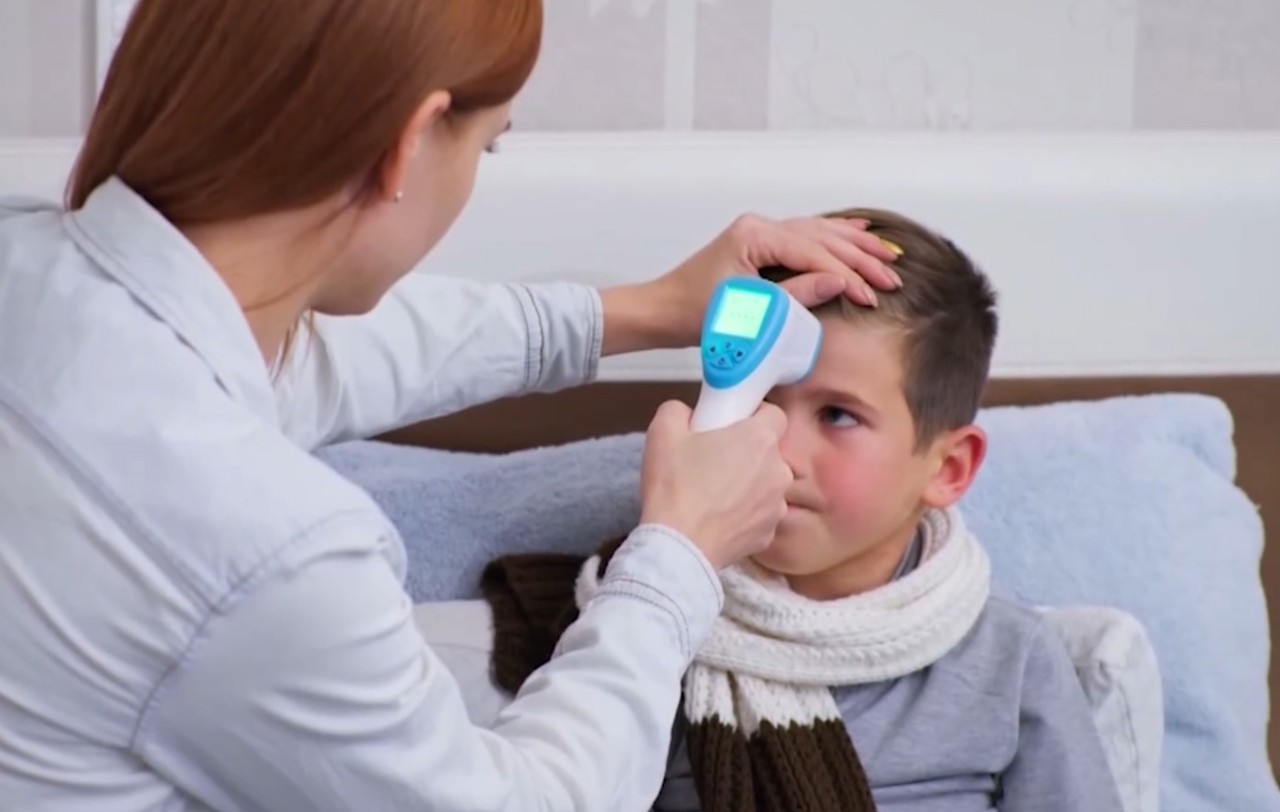 Febra la copii: când devine periculoasă. Recomandările medicului pediatru