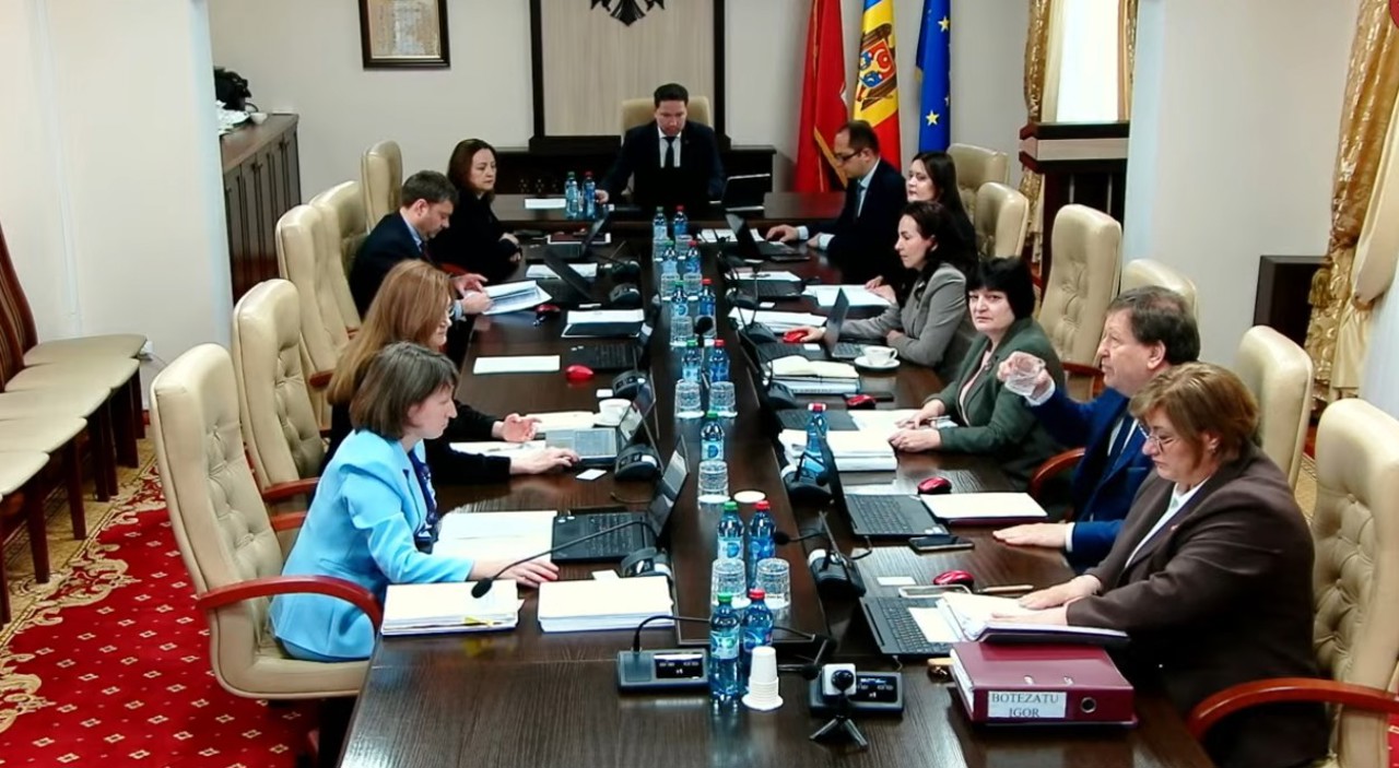 Cazul judecătoarei Cucerescu versus activistul Mătăsaru: CSM cere investigarea eficientă a „campaniilor de discreditare” a judecătorilor