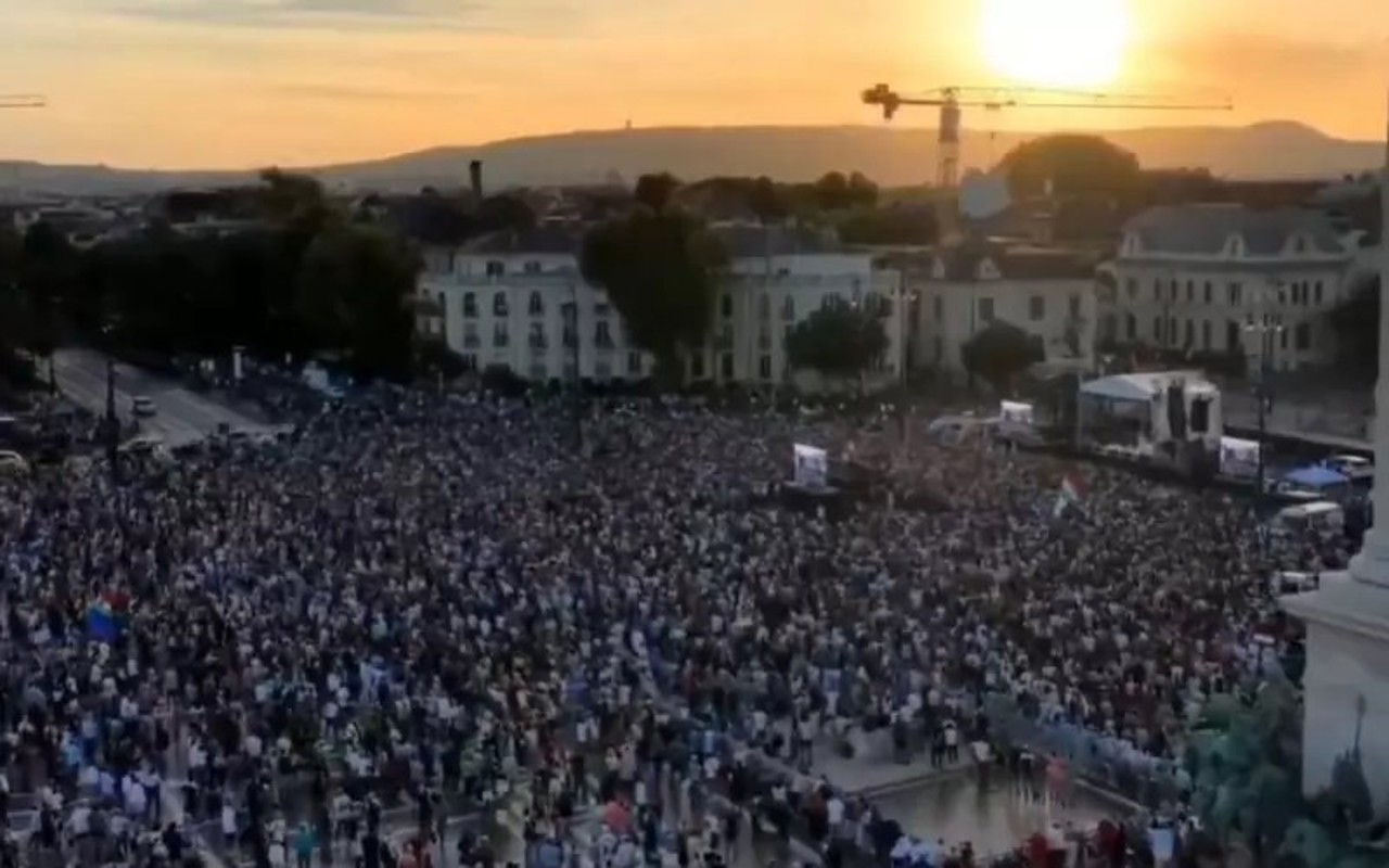 Proteste în Ungaria: Zeci de mii de oameni au manifestat împotriva premierului Viktor Orban 