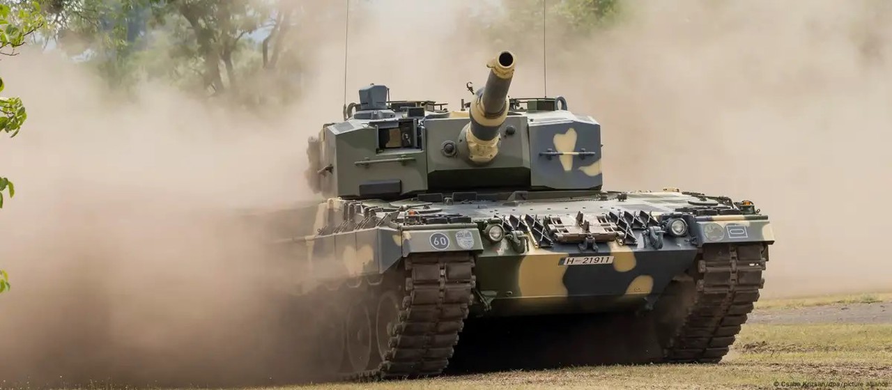 Leopard 2 Tanks Arriving in Kiev: Netherlands and Denmark Lead Delivery